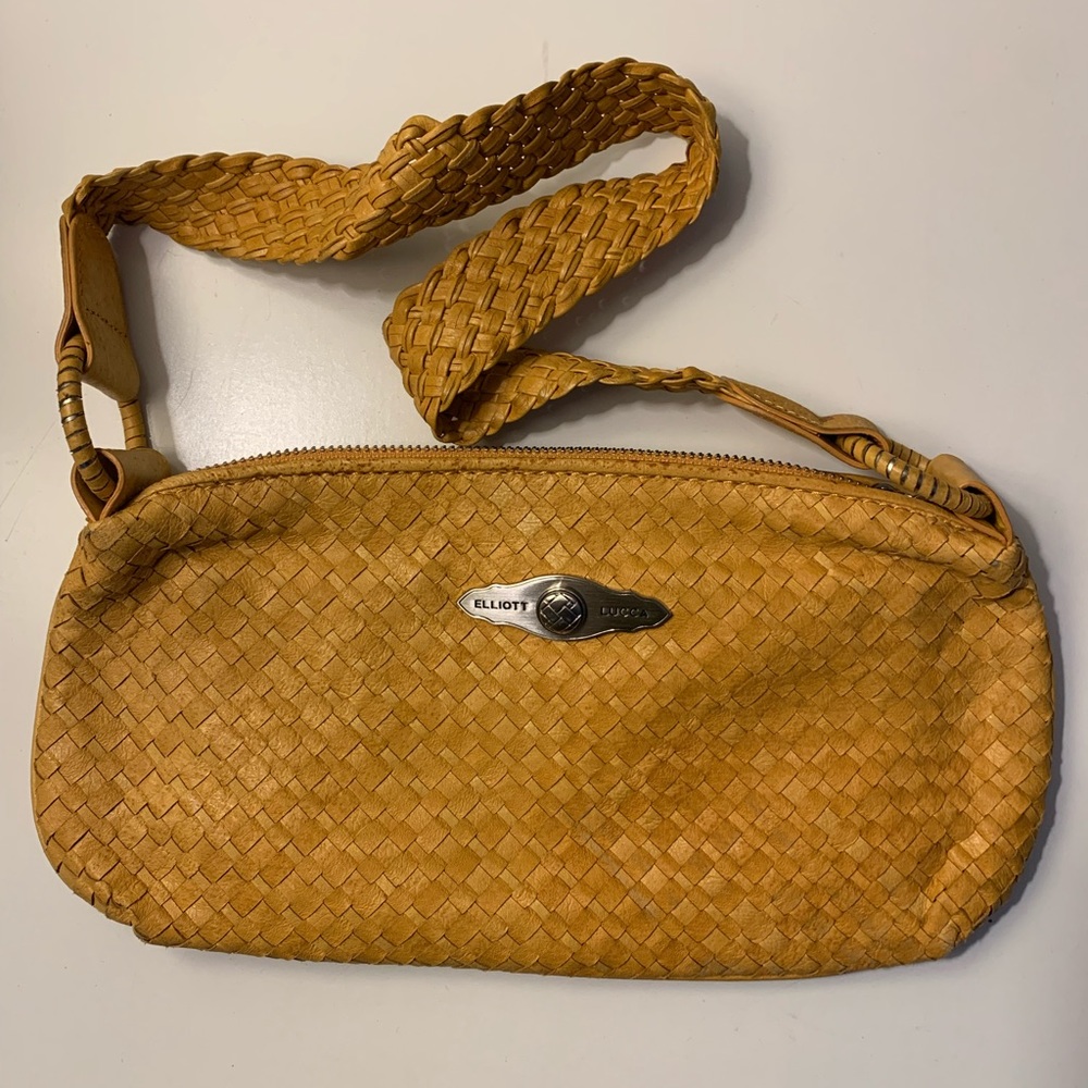 EUC - Elliott Lucca Leather Purse